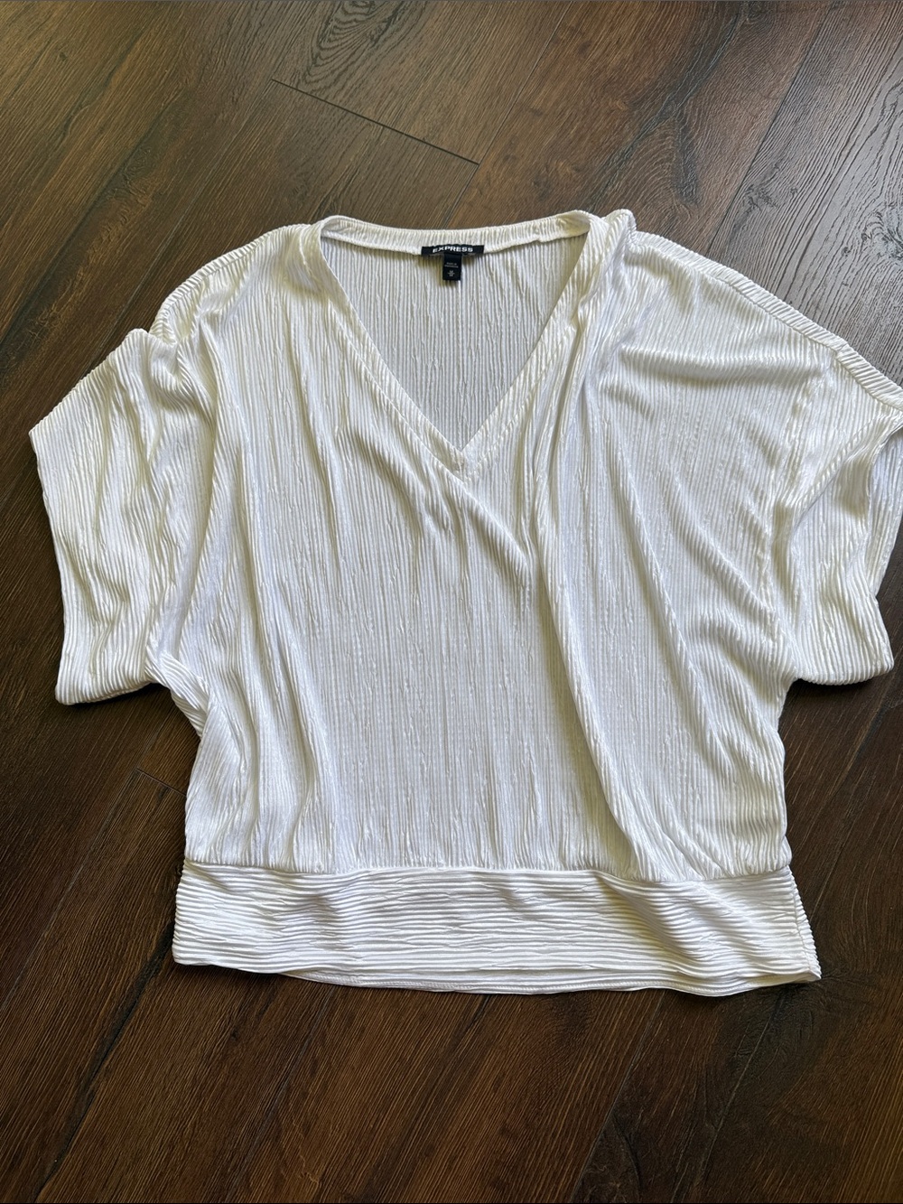 Express White V-Neck Pleated Blouse Medium
